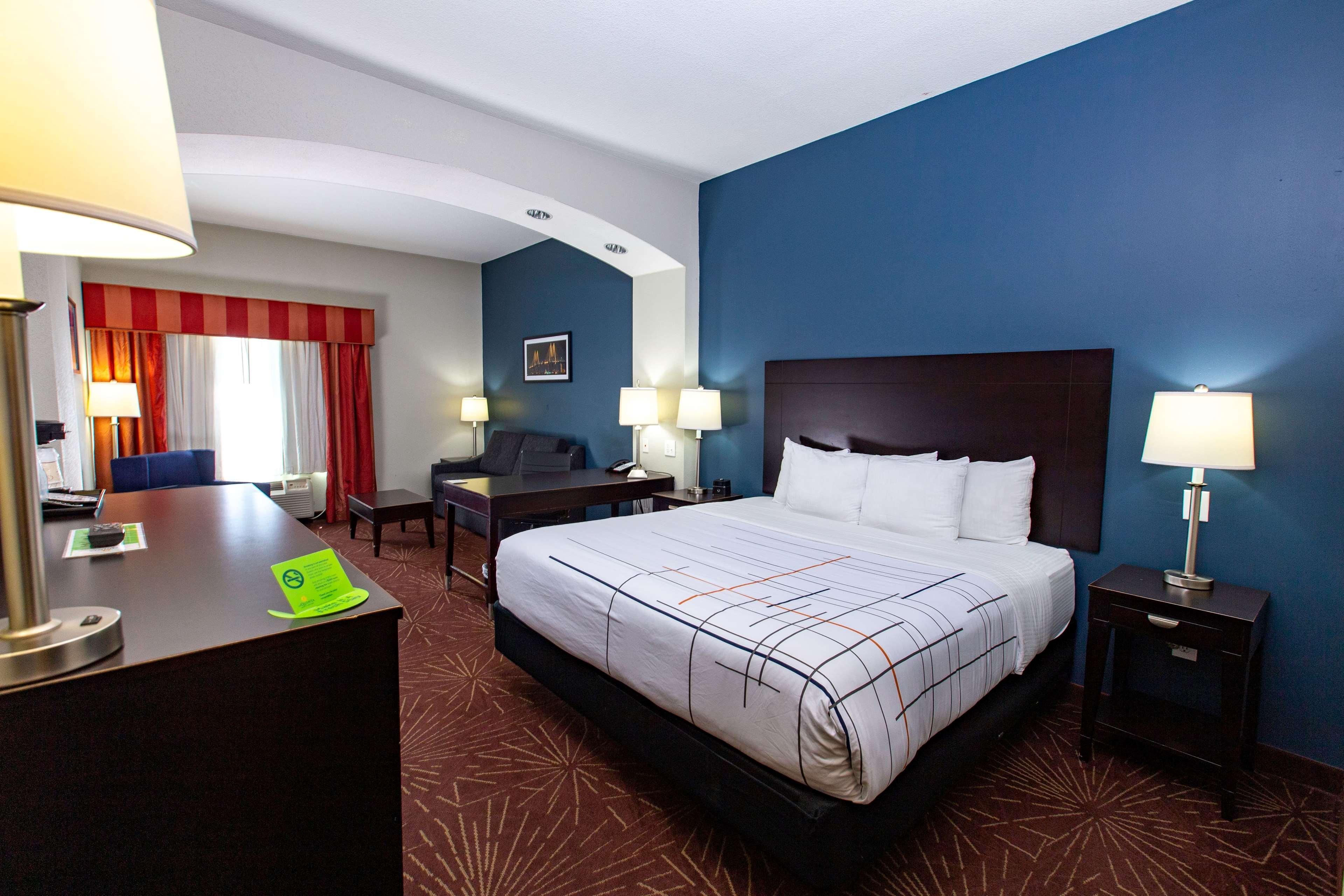 La Quinta By Wyndham Houston East At Normandy Ξενοδοχείο Εξωτερικό φωτογραφία
