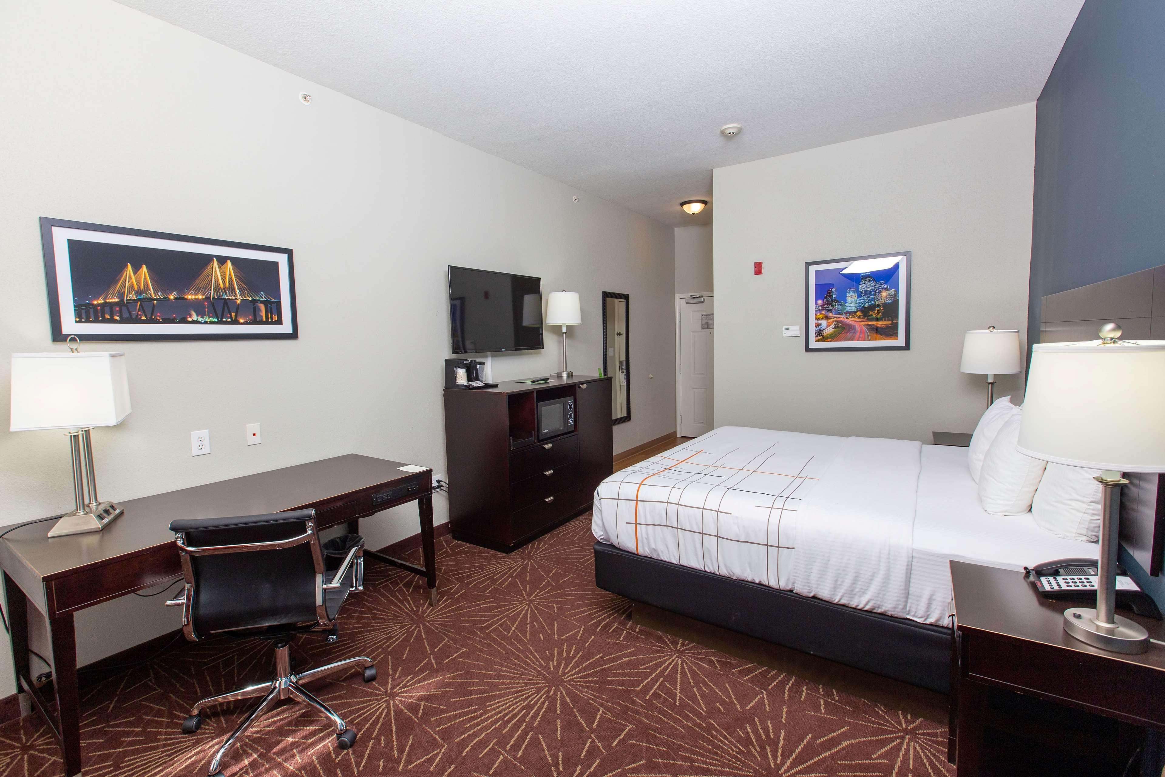 La Quinta By Wyndham Houston East At Normandy Ξενοδοχείο Εξωτερικό φωτογραφία